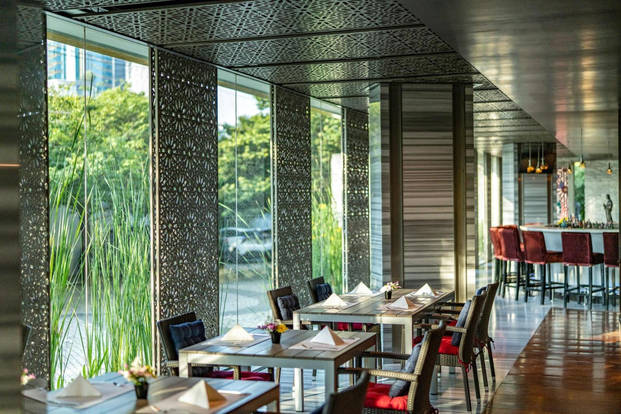 Tui Blue Maduzi Hotel Bangkok Exterior photo