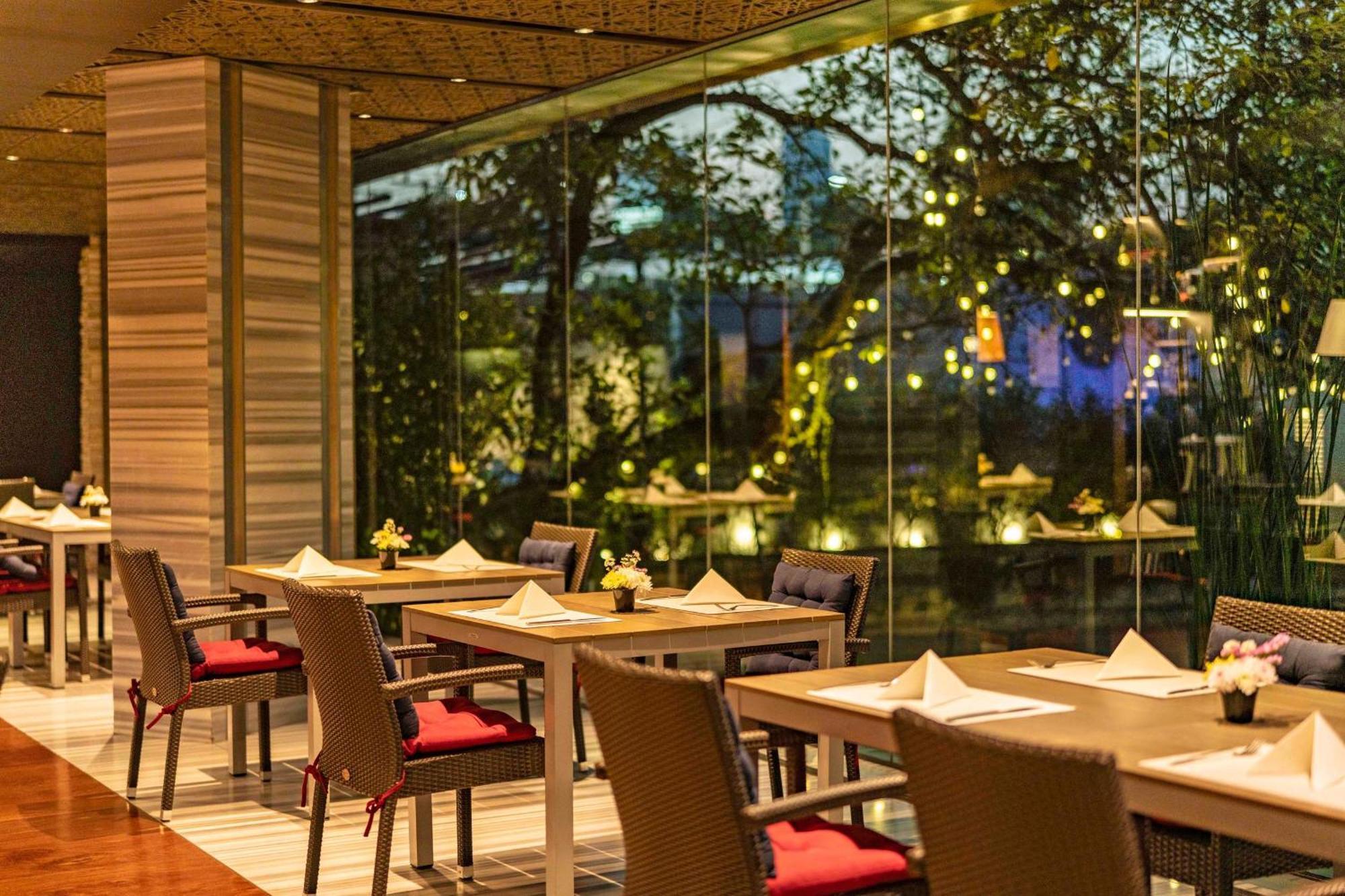 Tui Blue Maduzi Hotel Bangkok Exterior photo